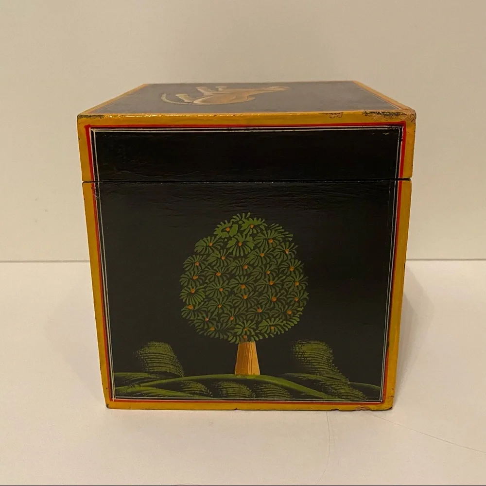 INDIA BOX HANDMADE BLACK PAINTED HINGED CLASP GOLD TIGER GREEN TREE HOME STORAGE